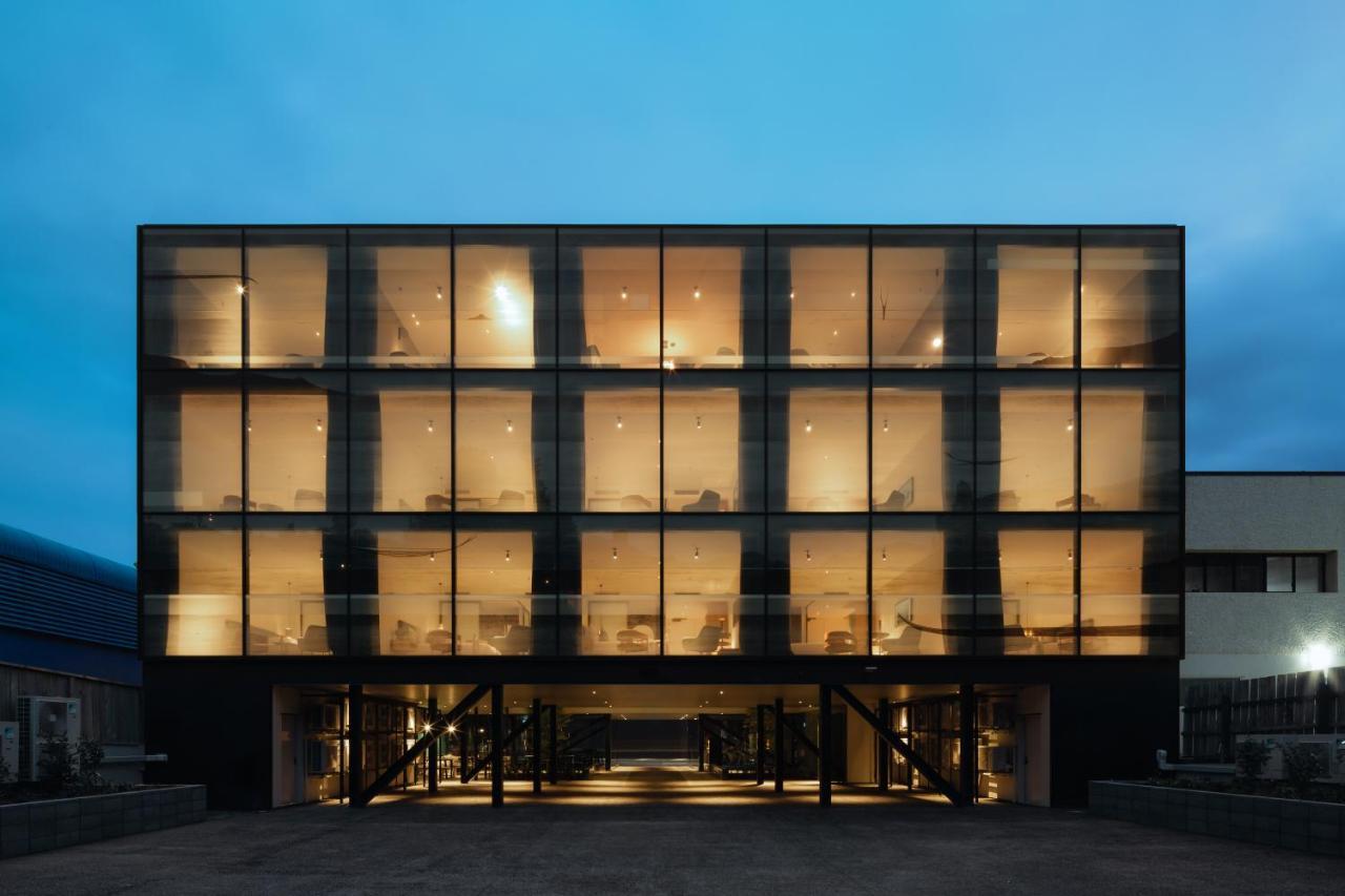 Ebb-Дюндин Екстериор снимка The new building of the University of Liechtenstein