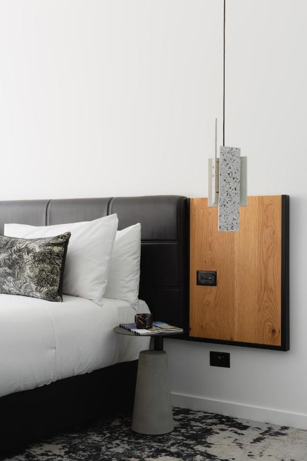 Ebb-Дюндин Екстериор снимка A pendant light